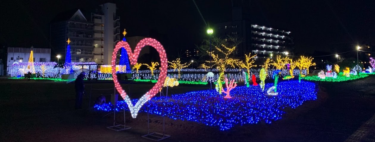 天理市光の祭典イルミネーションとハートの写真